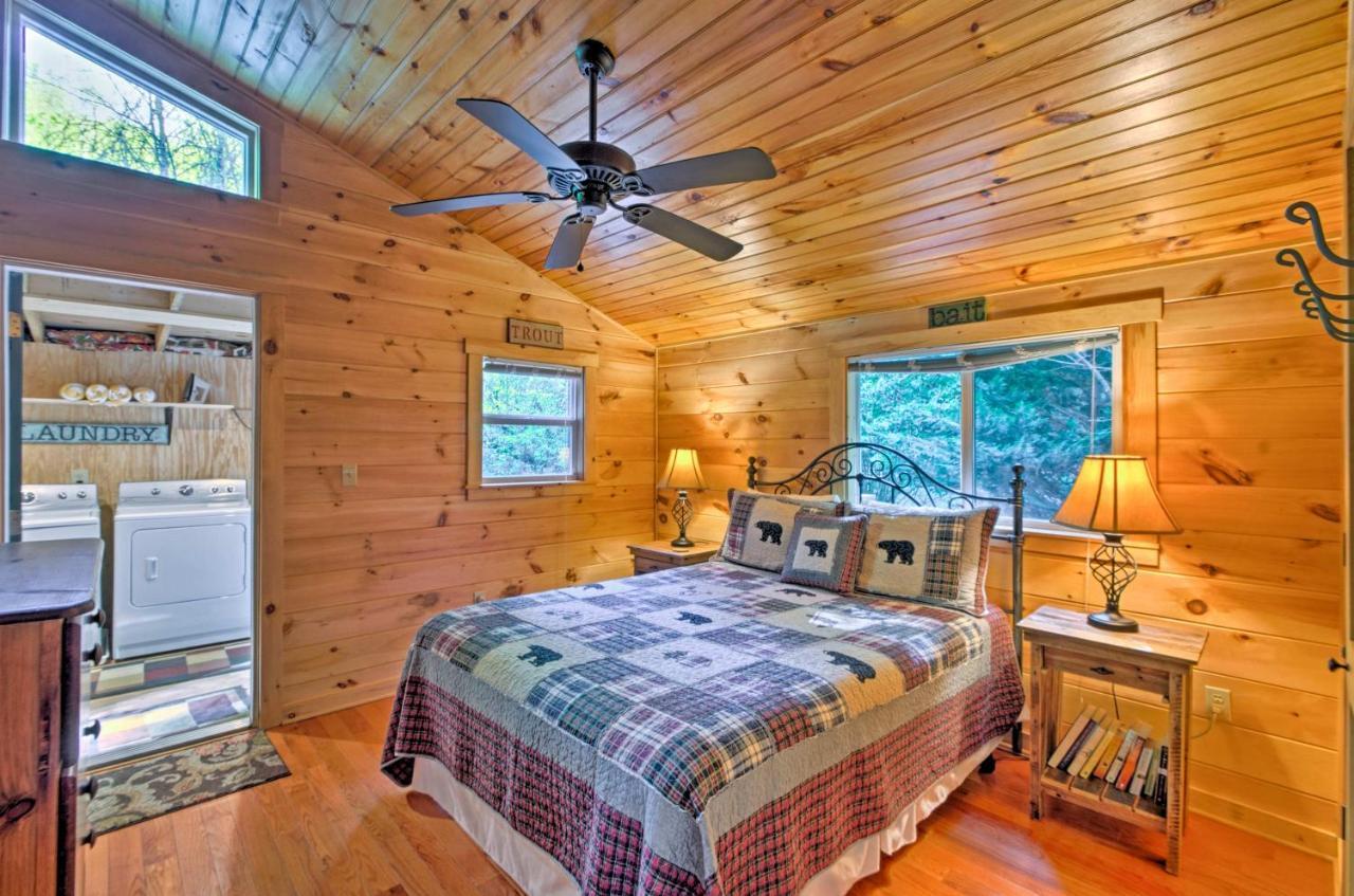 Bryson City Cabin With Fire Pit On Coopers Creek! Exterior photo