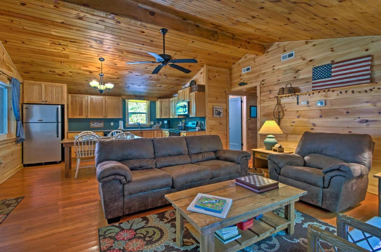 Bryson City Cabin With Fire Pit On Coopers Creek! Exterior photo